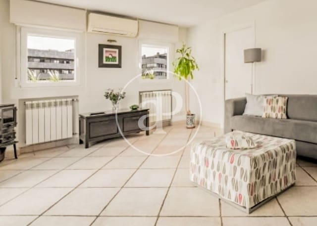 3 soveværelse Lejlighed til leje i Castillejos, Madrid by - € 3.250 (Ref: 8726412)