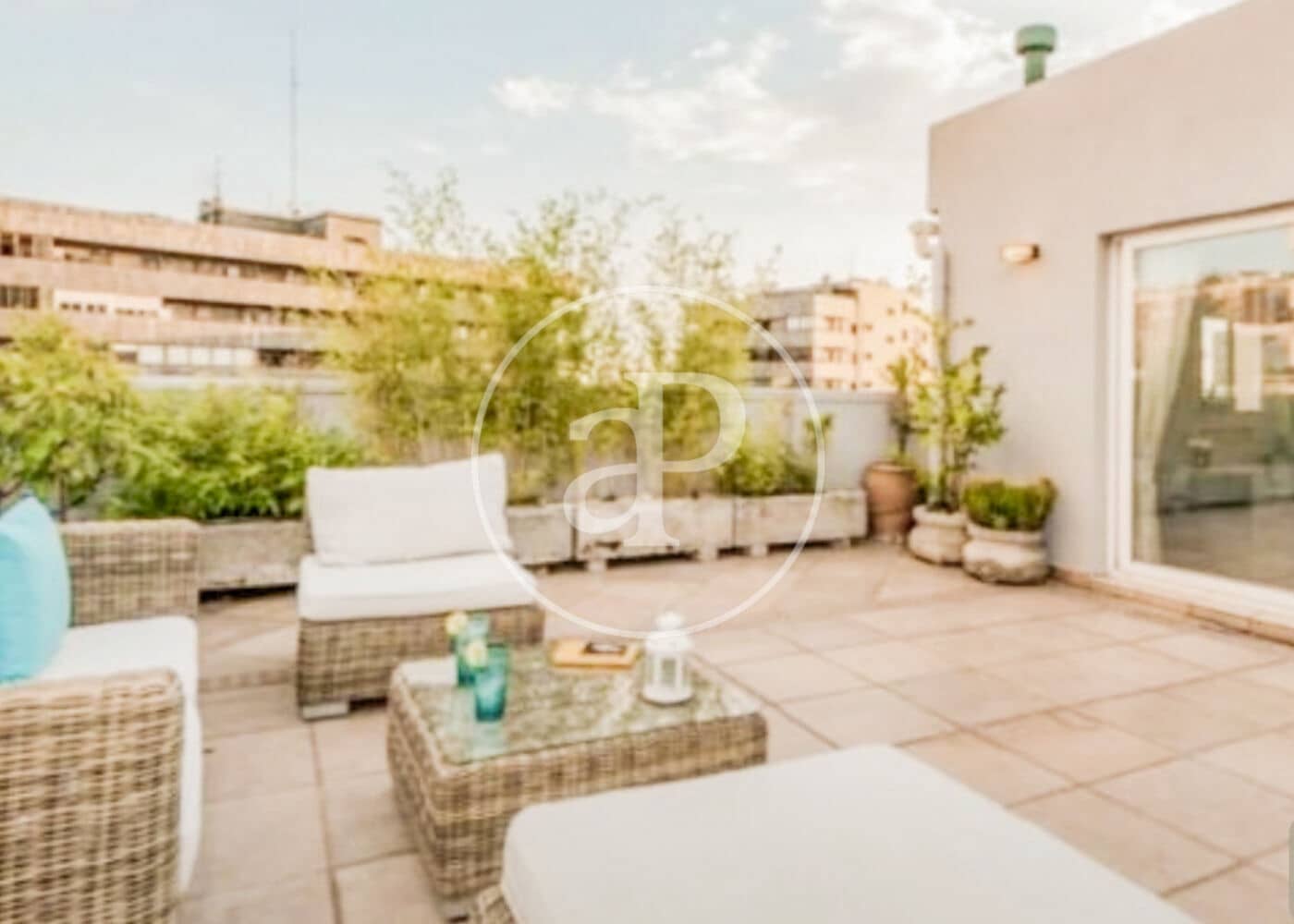 3 soveværelse Lejlighed til leje i Madrid by - € 3.250 (Ref: 8726412)