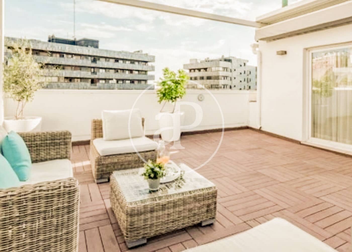 3 soveværelse Lejlighed til leje i Madrid by - € 3.250 (Ref: 8726412)