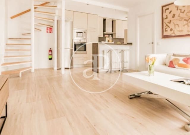 3 soveværelse Lejlighed til leje i Castillejos, Madrid by - € 3.250 (Ref: 8726412)