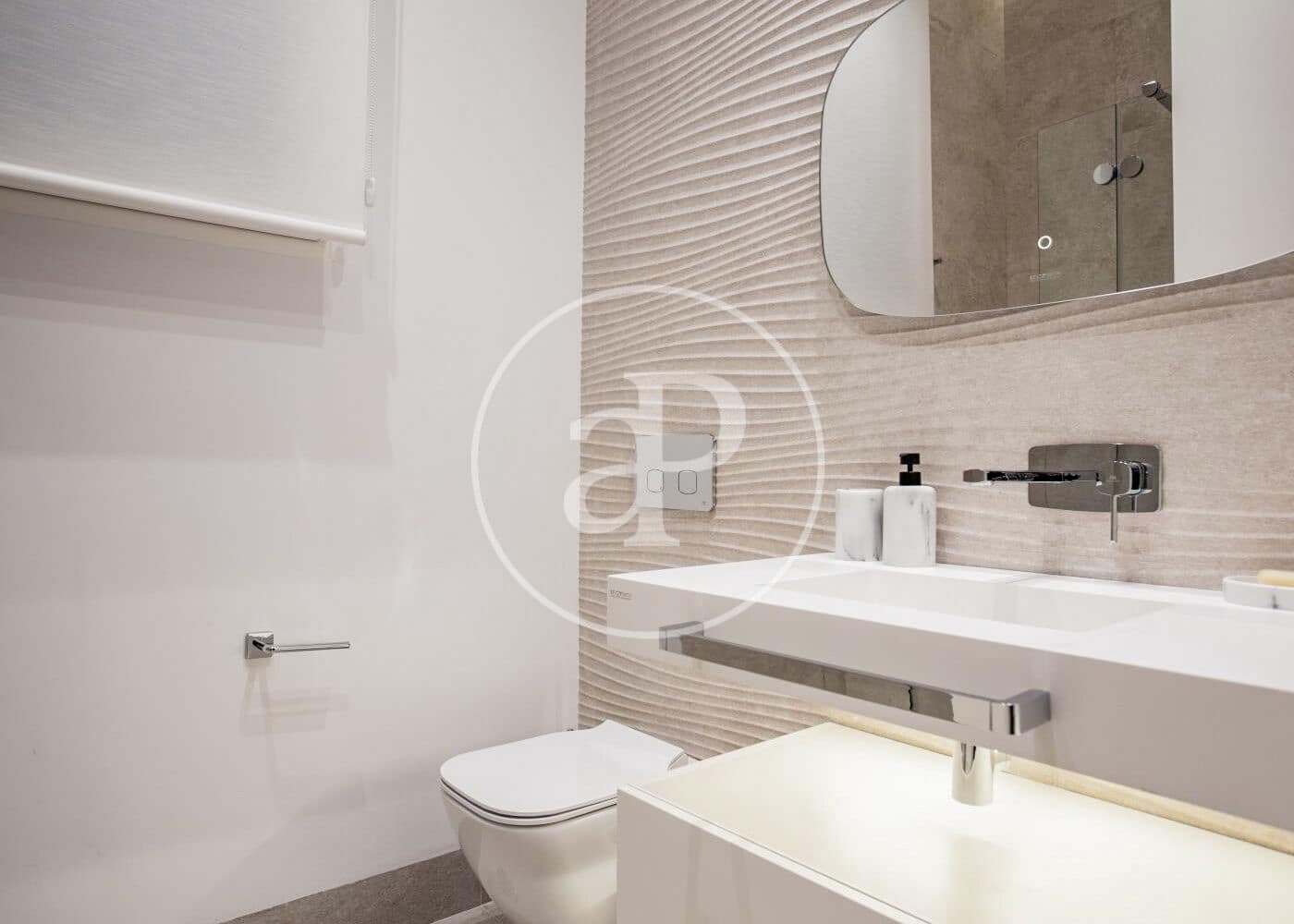 3 slaapkamer Appartement te huur in Madrid stad - € 7.300 (Ref: 8726413)