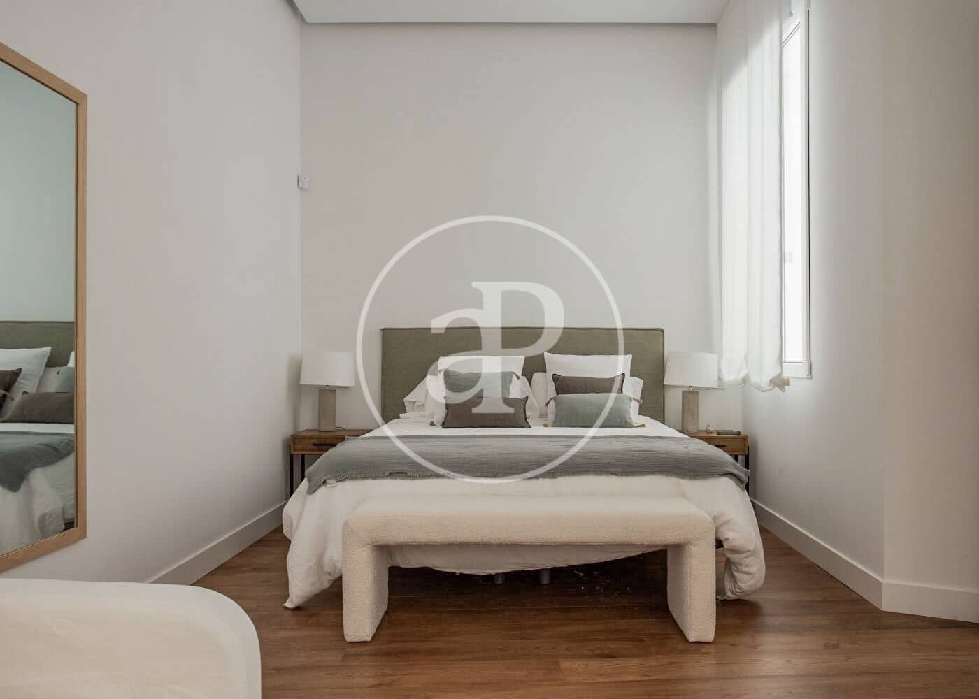 3 slaapkamer Appartement te huur in Madrid stad - € 7.300 (Ref: 8726413)