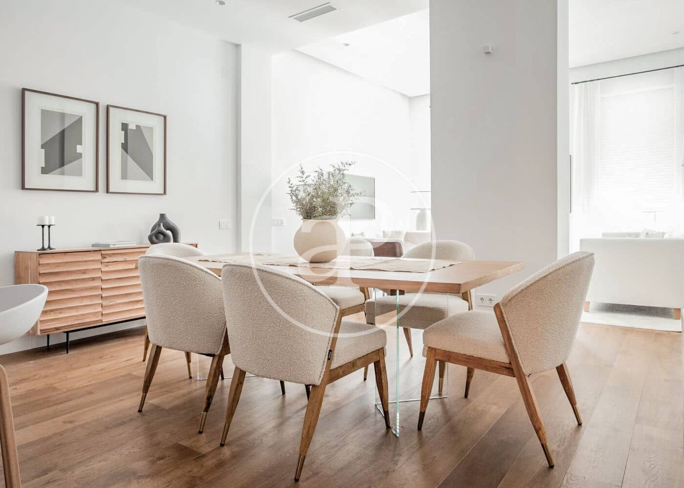 3 slaapkamer Appartement te huur in Madrid stad - € 7.300 (Ref: 8726413)