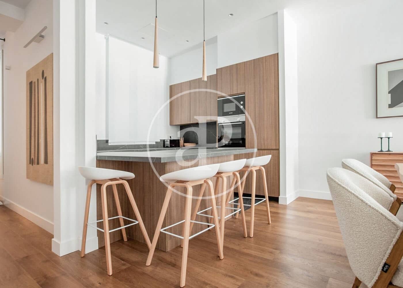 3 slaapkamer Appartement te huur in Madrid stad - € 7.300 (Ref: 8726413)