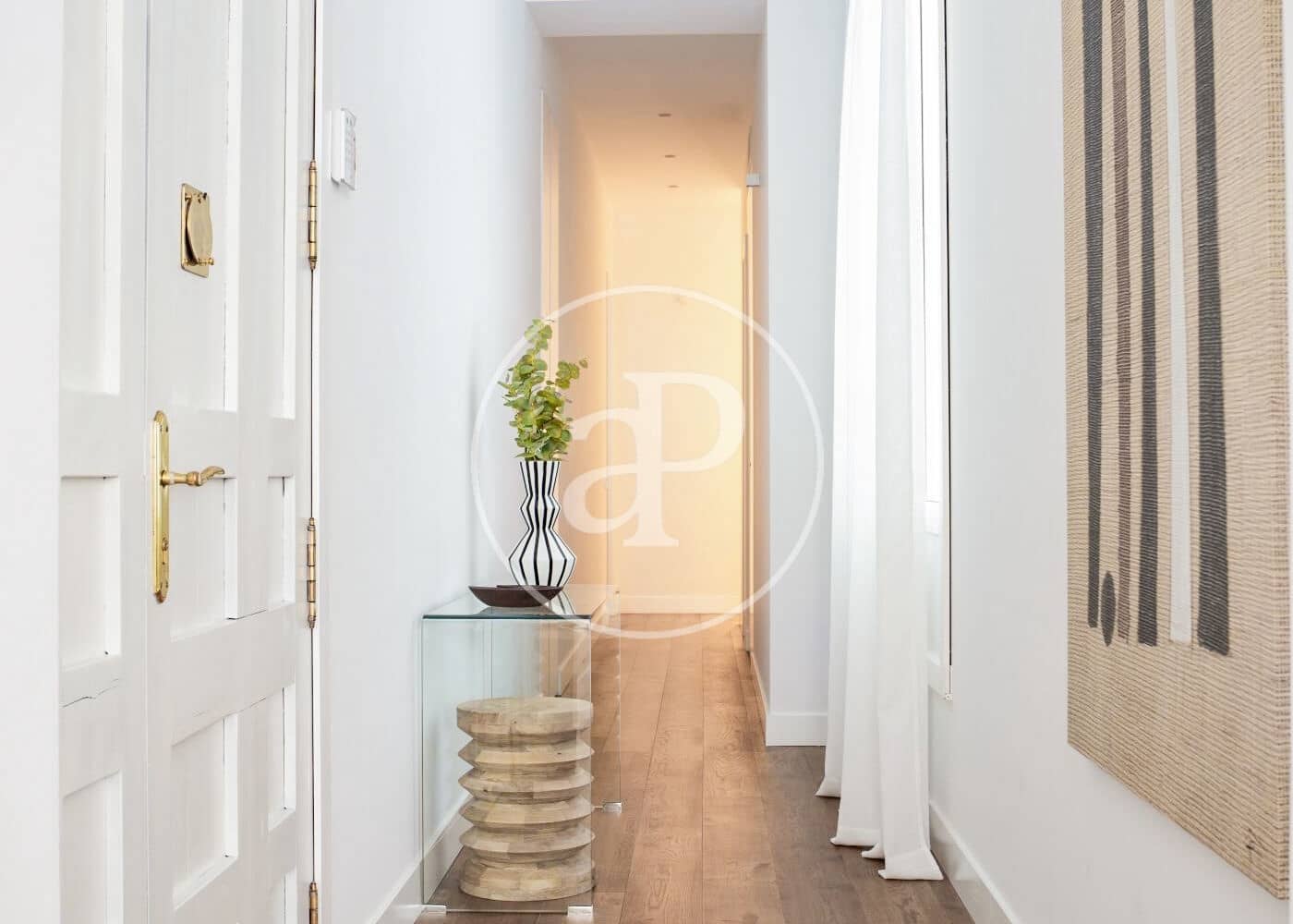 3 slaapkamer Appartement te huur in Madrid stad - € 7.300 (Ref: 8726413)