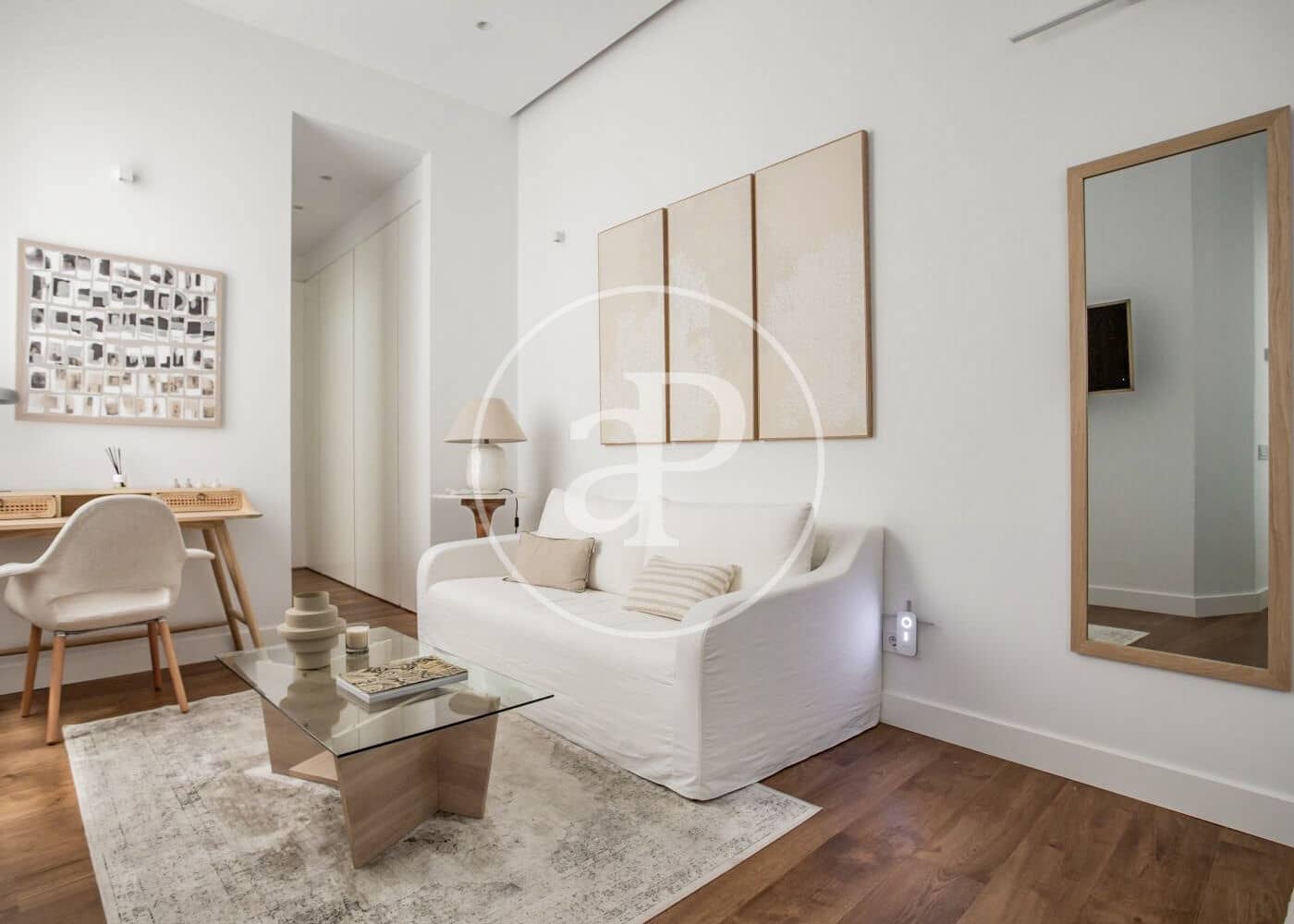 3 slaapkamer Appartement te huur in Madrid stad - € 7.300 (Ref: 8726413)