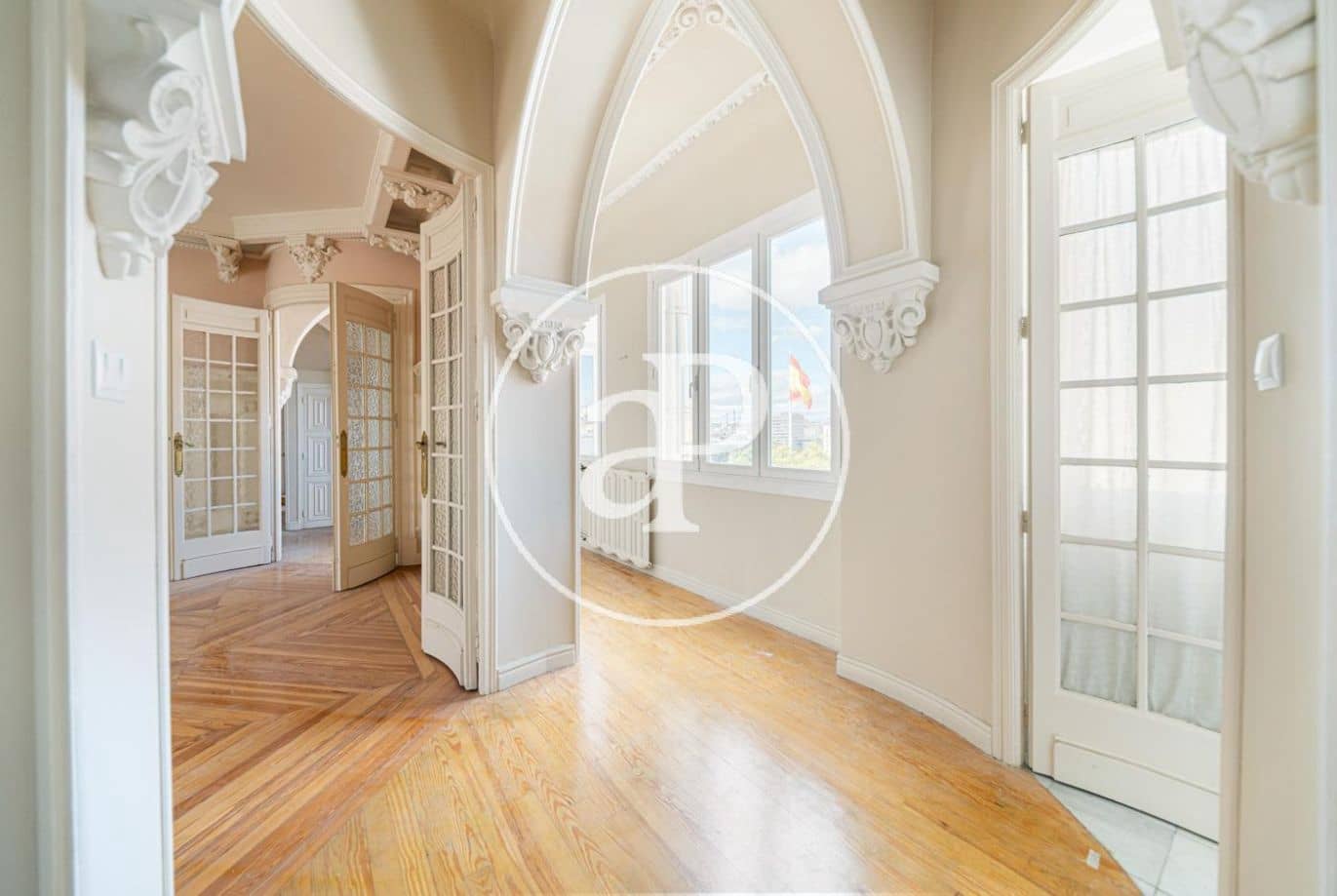 5 soveværelse Lejlighed til leje i Madrid by - € 15.000 (Ref: 8726419)