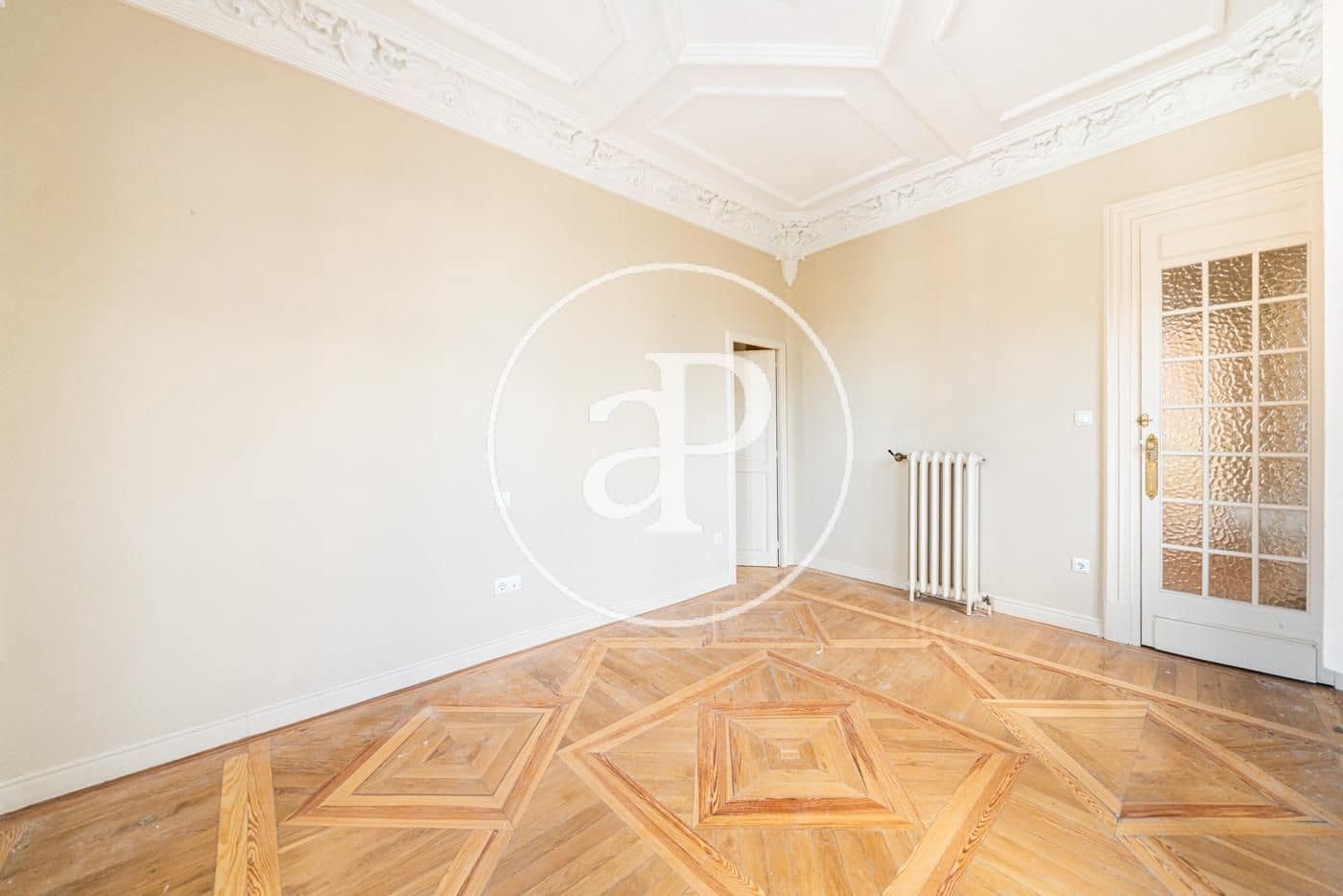 5 soveværelse Lejlighed til leje i Madrid by - € 15.000 (Ref: 8726419)