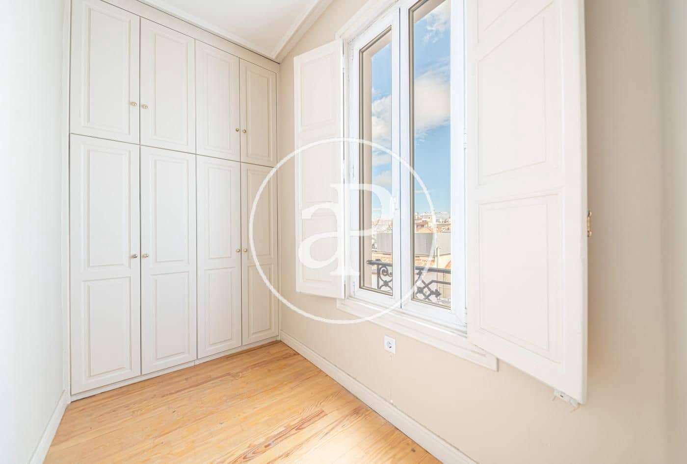 5 soveværelse Lejlighed til leje i Madrid by - € 15.000 (Ref: 8726419)