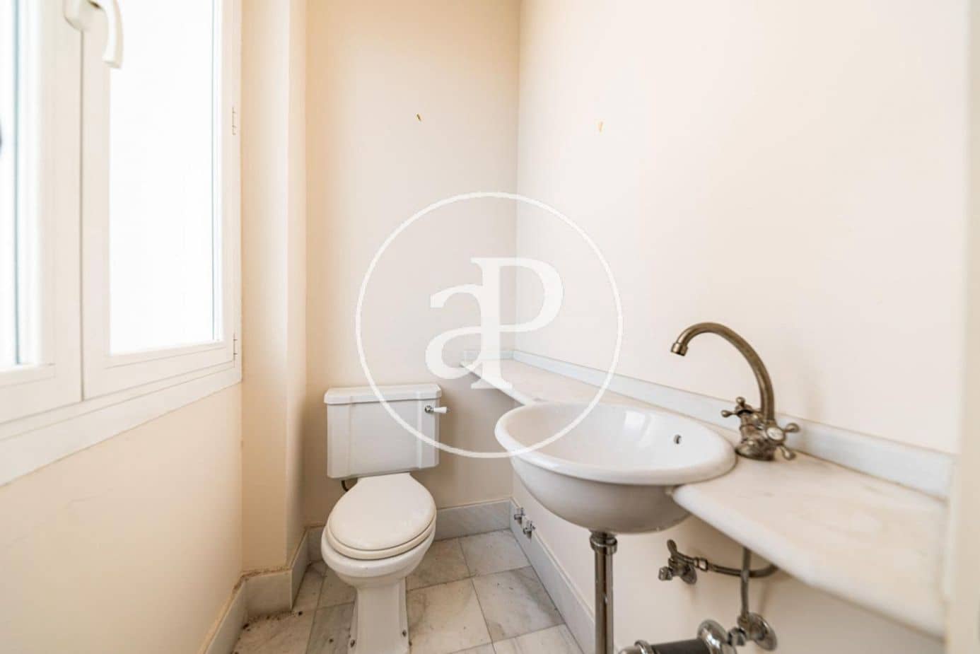 5 soveværelse Lejlighed til leje i Madrid by - € 15.000 (Ref: 8726419)