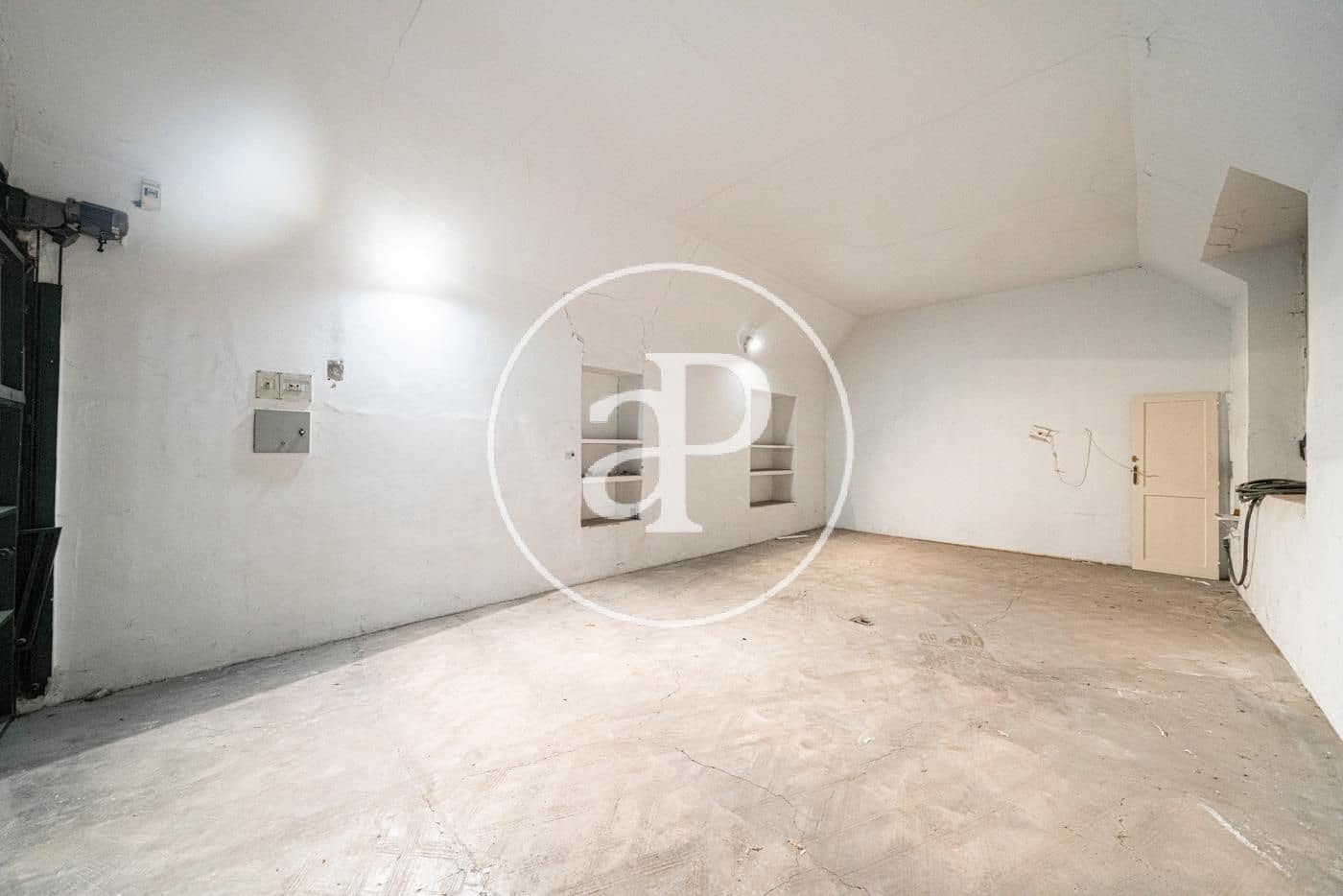 5 soveværelse Lejlighed til leje i Madrid by - € 15.000 (Ref: 8726419)