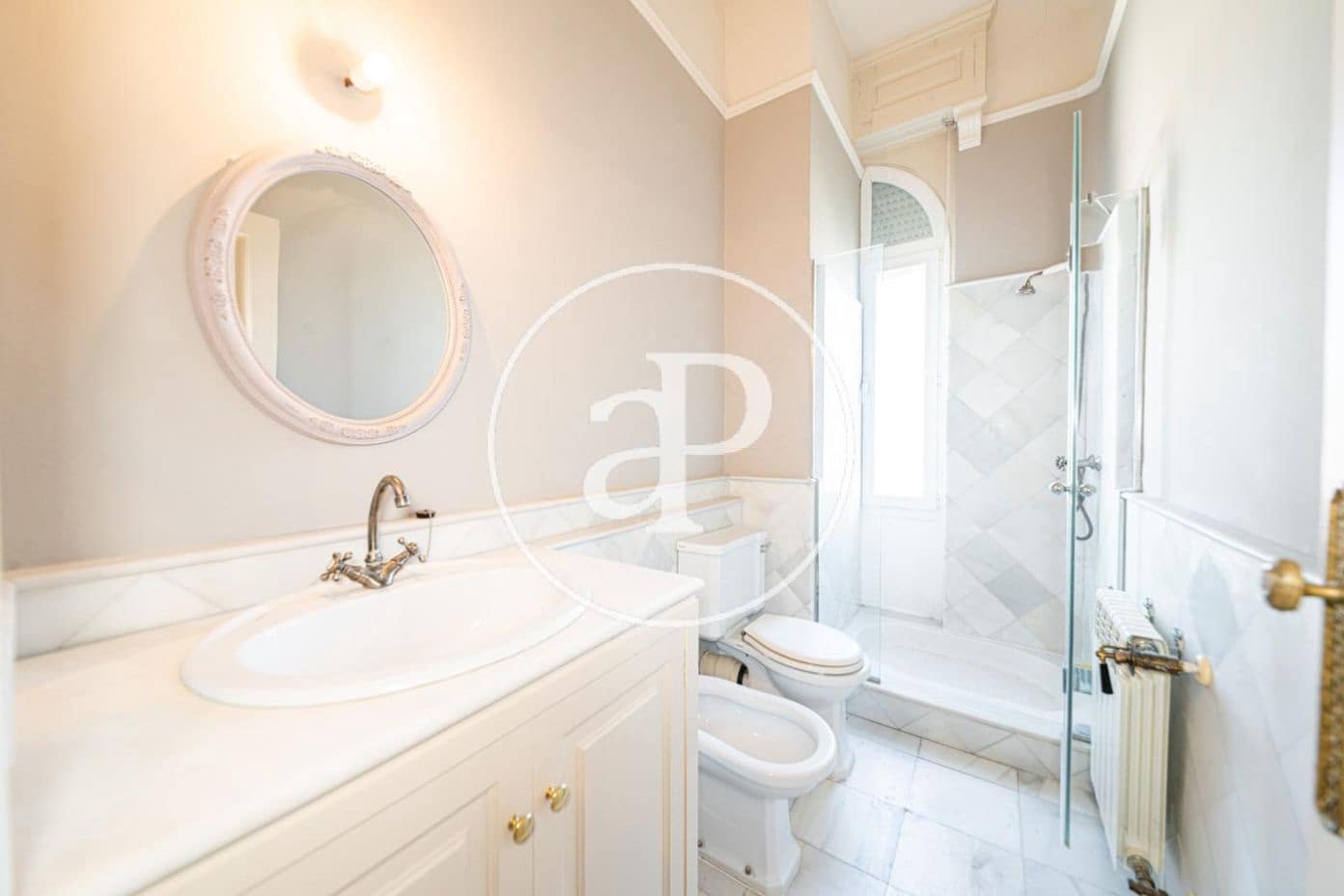 5 soveværelse Lejlighed til leje i Madrid by - € 15.000 (Ref: 8726419)