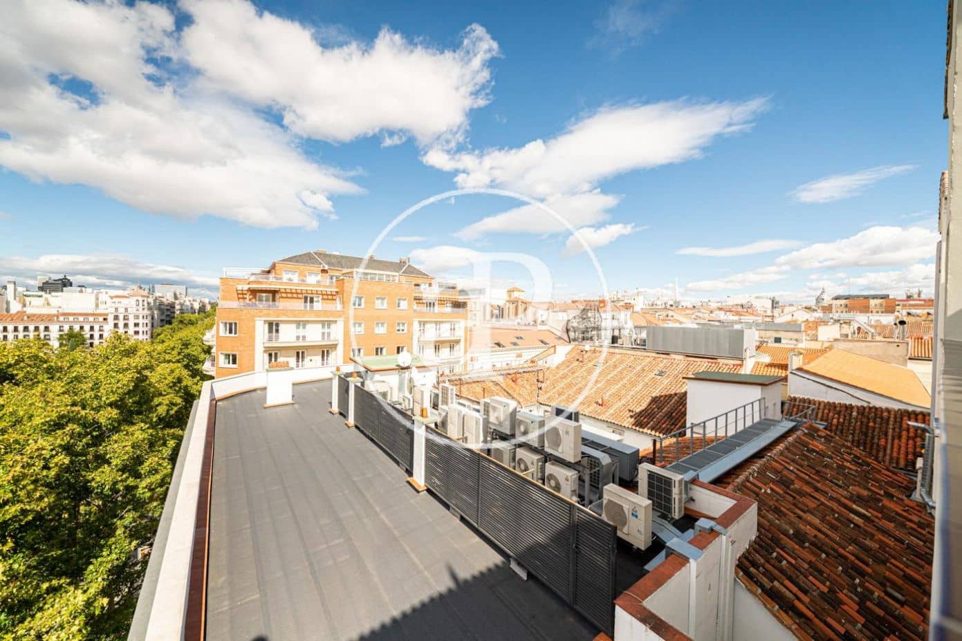 5 soveværelse Lejlighed til leje i Madrid by - € 15.000 (Ref: 8726419)