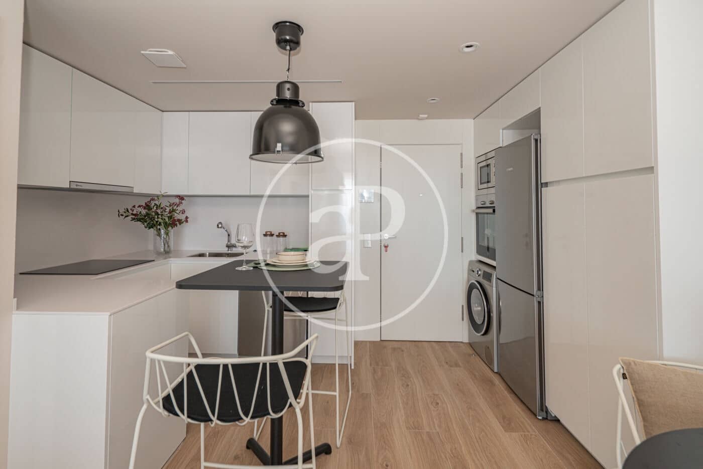 1 soverom Leilighet til leie i Madrid by med svømmebasseng - € 2 300 (Ref: 8726420)