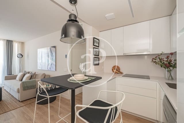 1 bedroom Apartment for rent in Valdeacederas, Madrid city with pool - € 2,300 (Ref: 8726420)