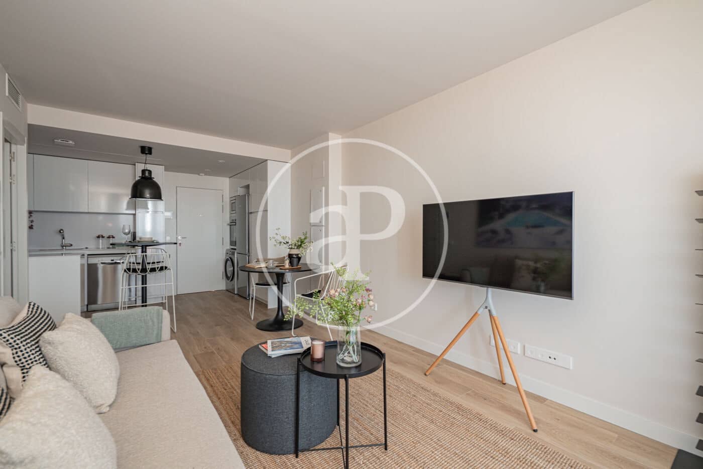 1 soverom Leilighet til leie i Madrid by med svømmebasseng - € 2 300 (Ref: 8726420)