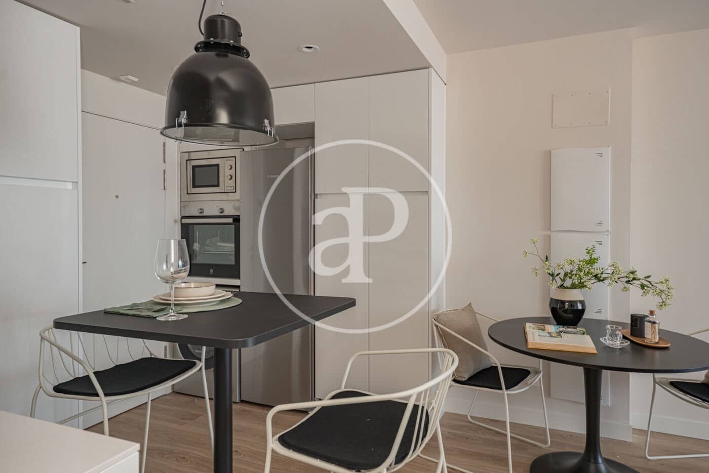 1 soverom Leilighet til leie i Madrid by med svømmebasseng - € 2 300 (Ref: 8726420)