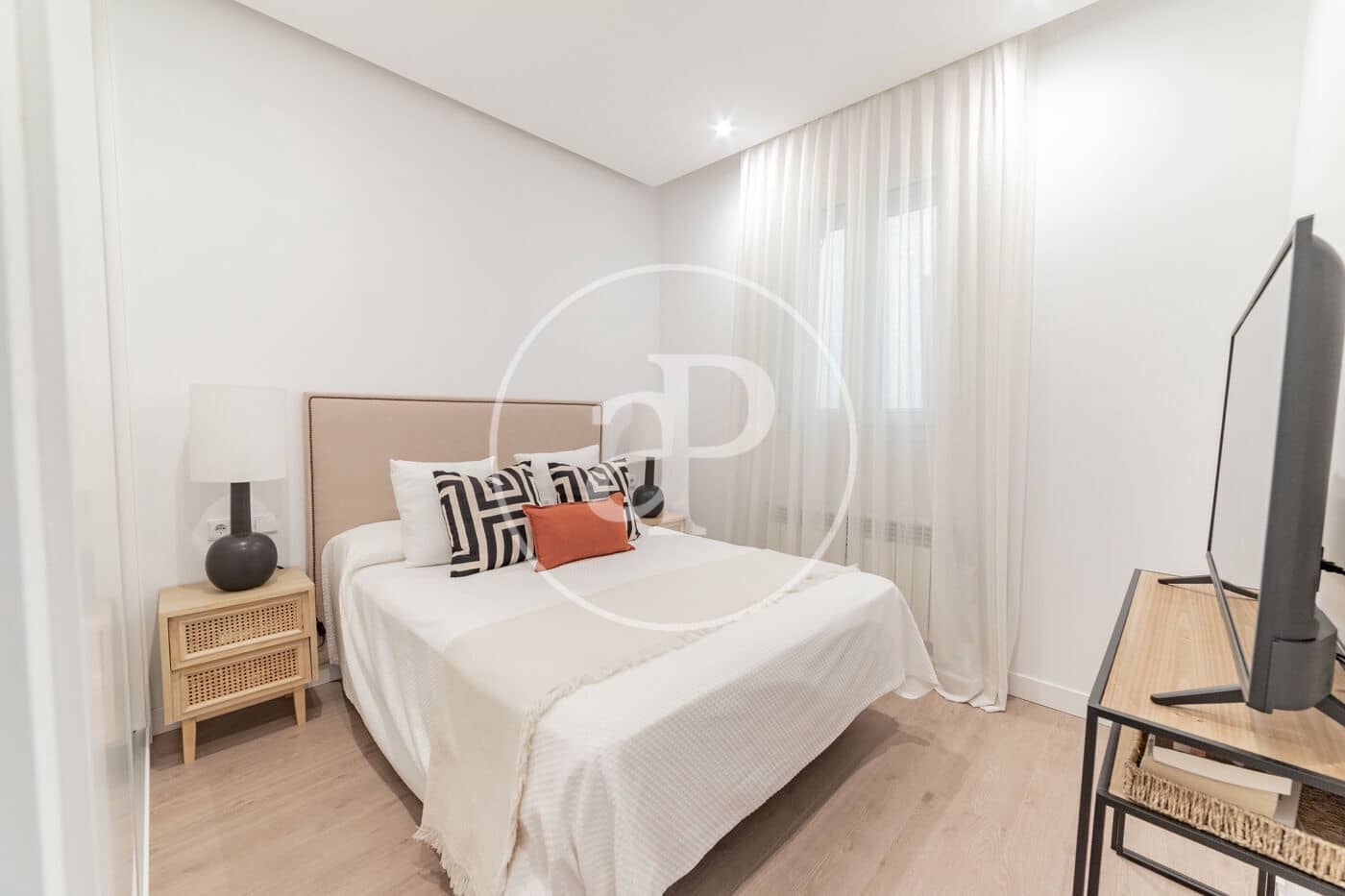 2 bedroom Apartment for rent in Madrid city - € 4,000 (Ref: 8726421)