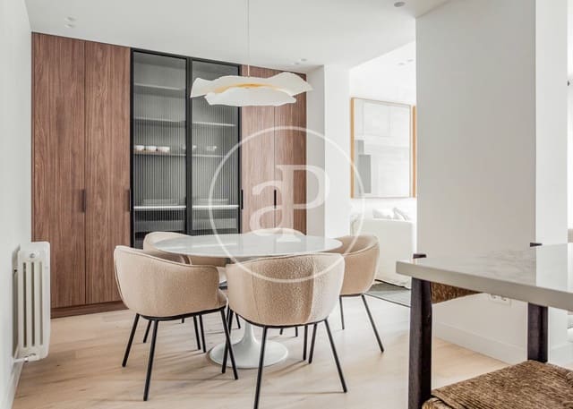 2 quarto Apartamento para arrendar em Trafalgar, Madrid cidade - 4 800 € (Ref: 8726422)