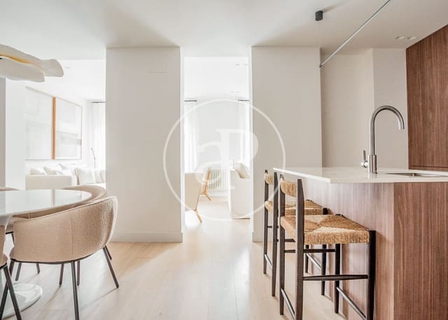 2 quarto Apartamento para arrendar em Trafalgar, Madrid cidade - 4 800 € (Ref: 8726422)