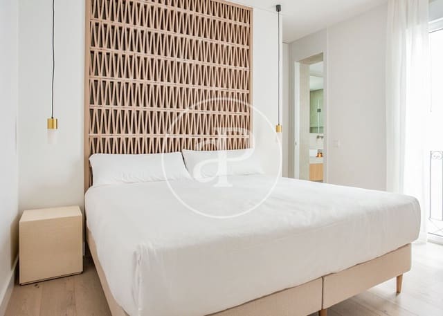 2 quarto Apartamento para arrendar em Trafalgar, Madrid cidade - 4 800 € (Ref: 8726422)