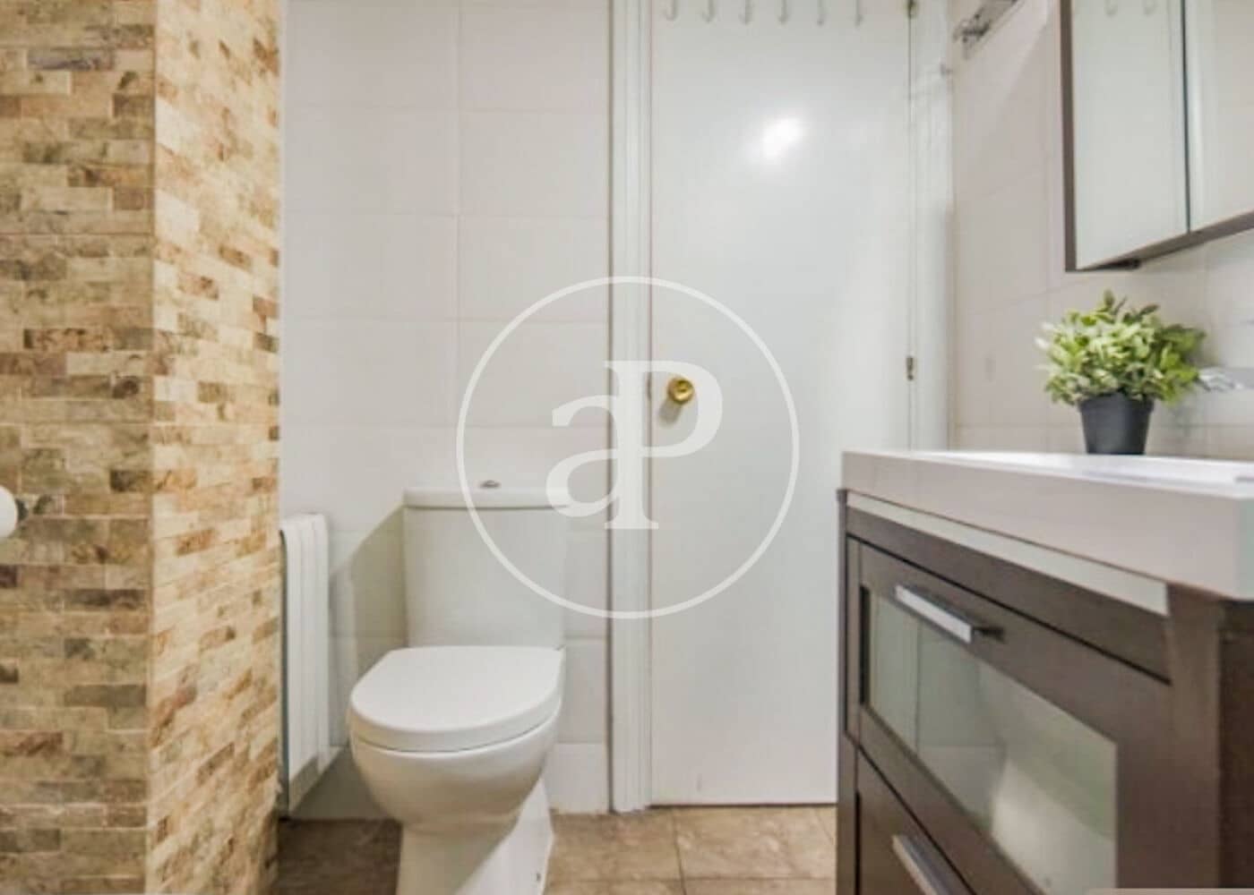 Appartement de 2 chambres à louer à Madrid ville - 2 000 € (Ref: 8726423)