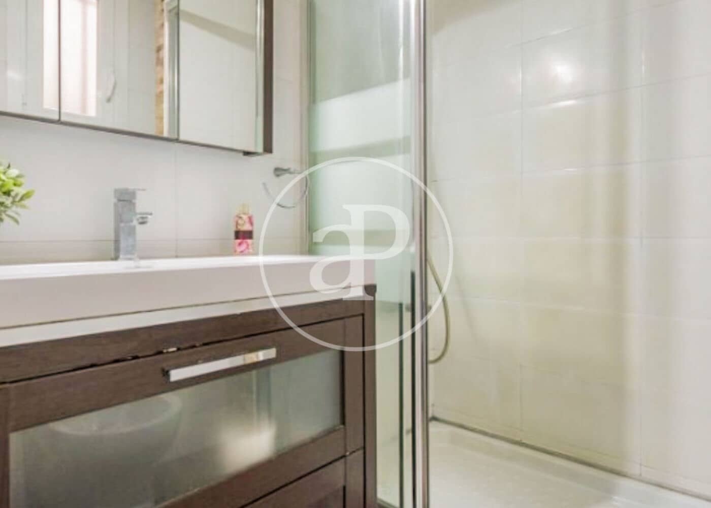 Appartement de 2 chambres à louer à Madrid ville - 2 000 € (Ref: 8726423)