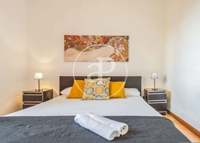 Appartement de 2 chambres à louer à Embajadores, Madrid ville - 2 000 € (Ref: 8726423)