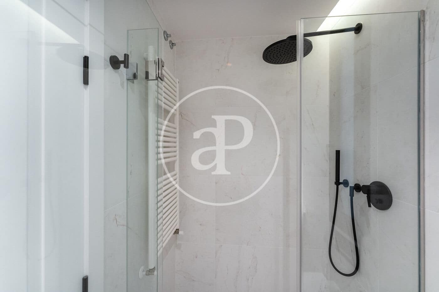 2 bedroom Apartment for rent in Madrid city with pool - € 3,400 (Ref: 8726424)