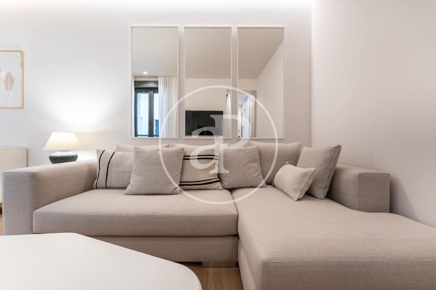 2 bedroom Apartment for rent in Madrid city with pool - € 3,400 (Ref: 8726424)