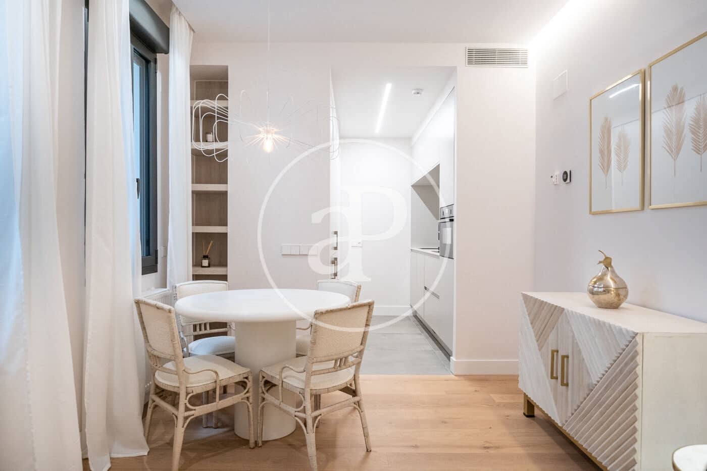 2 bedroom Apartment for rent in Madrid city with pool - € 3,400 (Ref: 8726424)