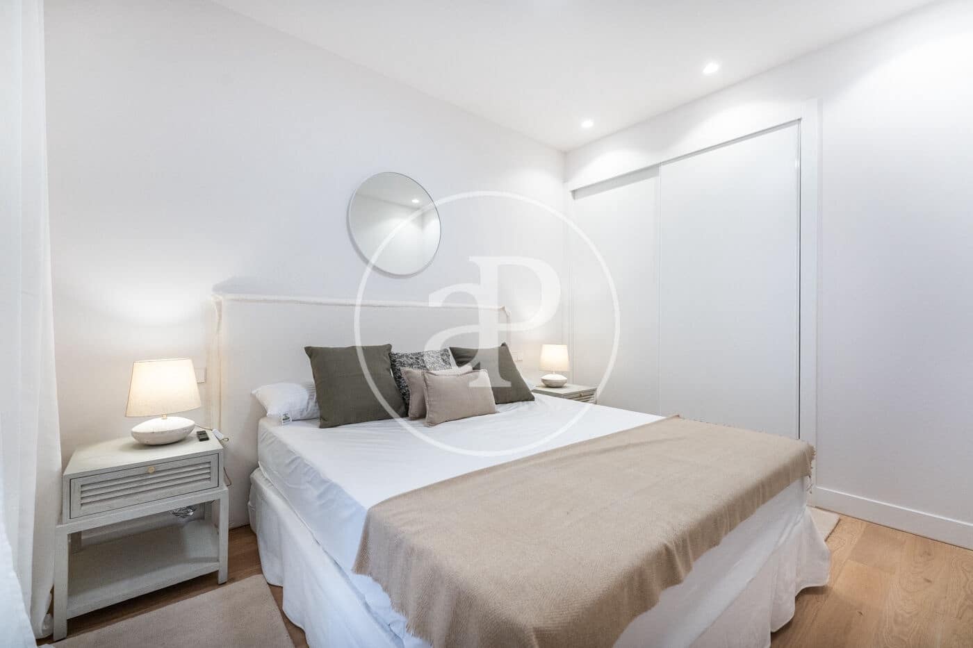 2 bedroom Apartment for rent in Madrid city with pool - € 3,400 (Ref: 8726424)
