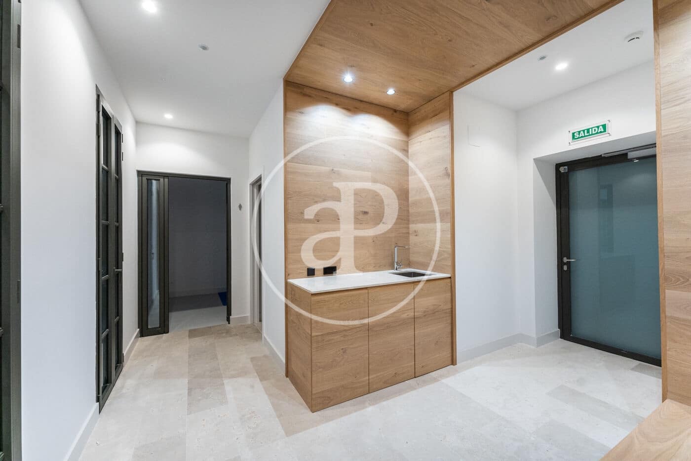 2 bedroom Apartment for rent in Madrid city with pool - € 3,400 (Ref: 8726424)