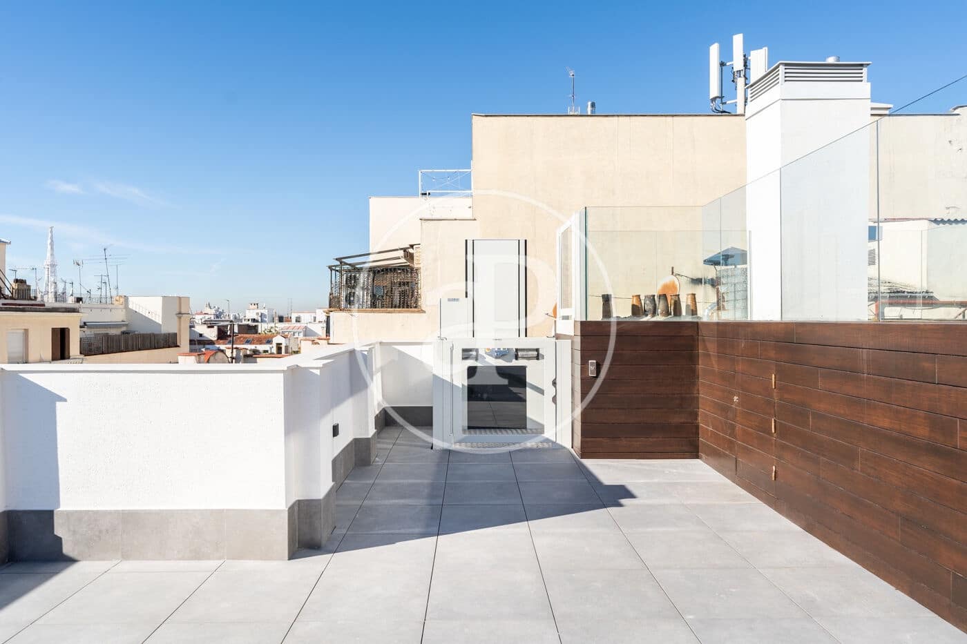 2 bedroom Apartment for rent in Madrid city with pool - € 3,400 (Ref: 8726424)