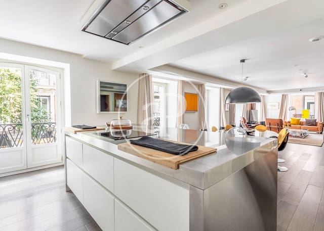 3 soverom Leilighet til leie i Justicia, Madrid by - € 10 600 (Ref: 8726430)