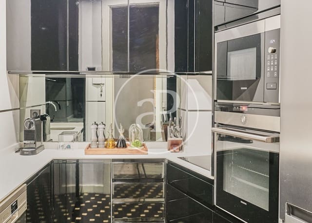 2 bedroom Apartment for rent in Recoletos, Madrid city - € 5,350 (Ref: 8726431)