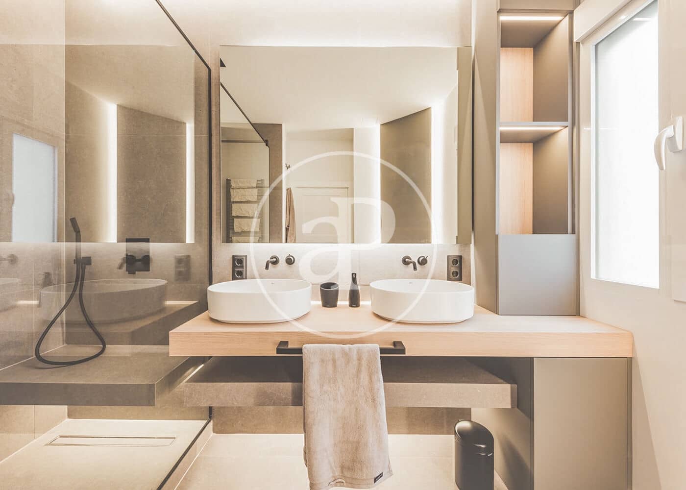 Appartement de 3 chambres à louer à Madrid ville - 7 300 € (Ref: 8726432)