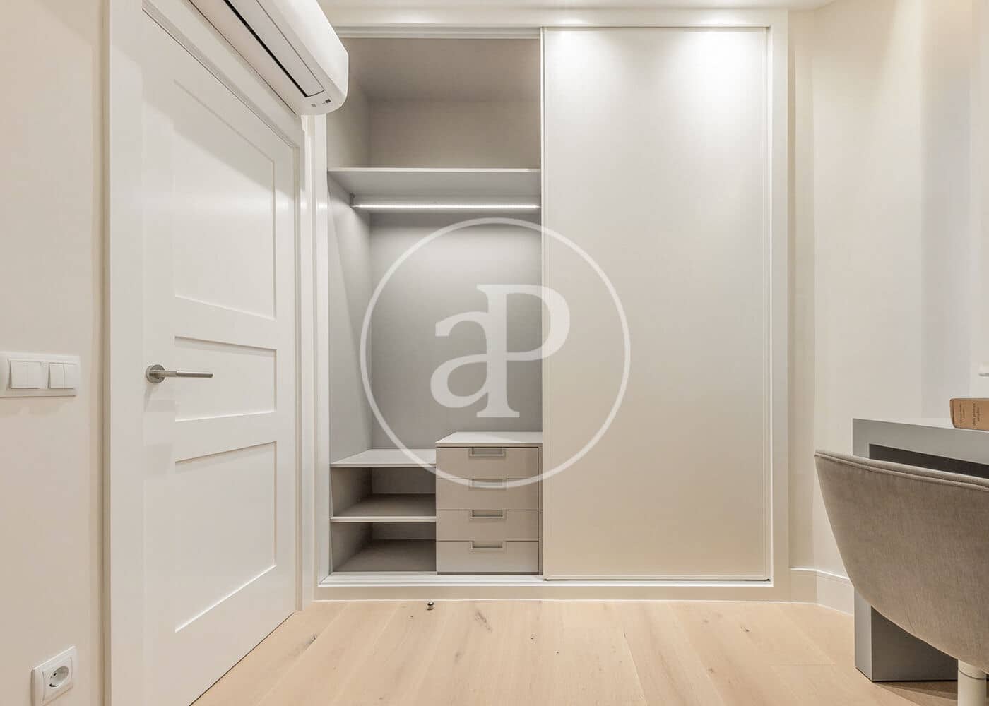 Appartement de 3 chambres à louer à Madrid ville - 7 300 € (Ref: 8726432)