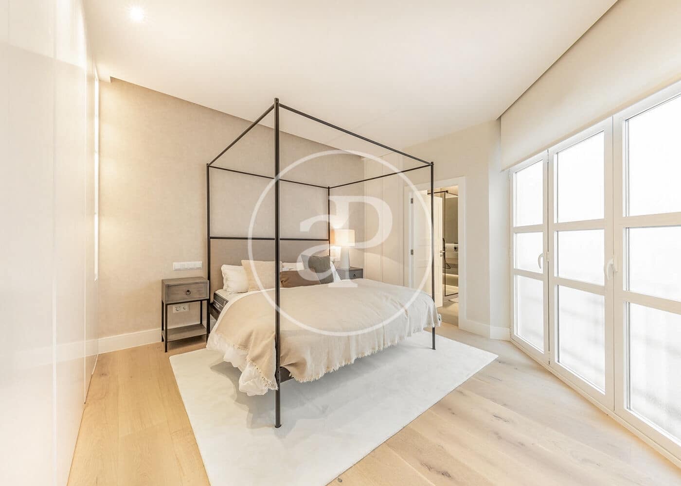 Appartement de 3 chambres à louer à Madrid ville - 7 300 € (Ref: 8726432)