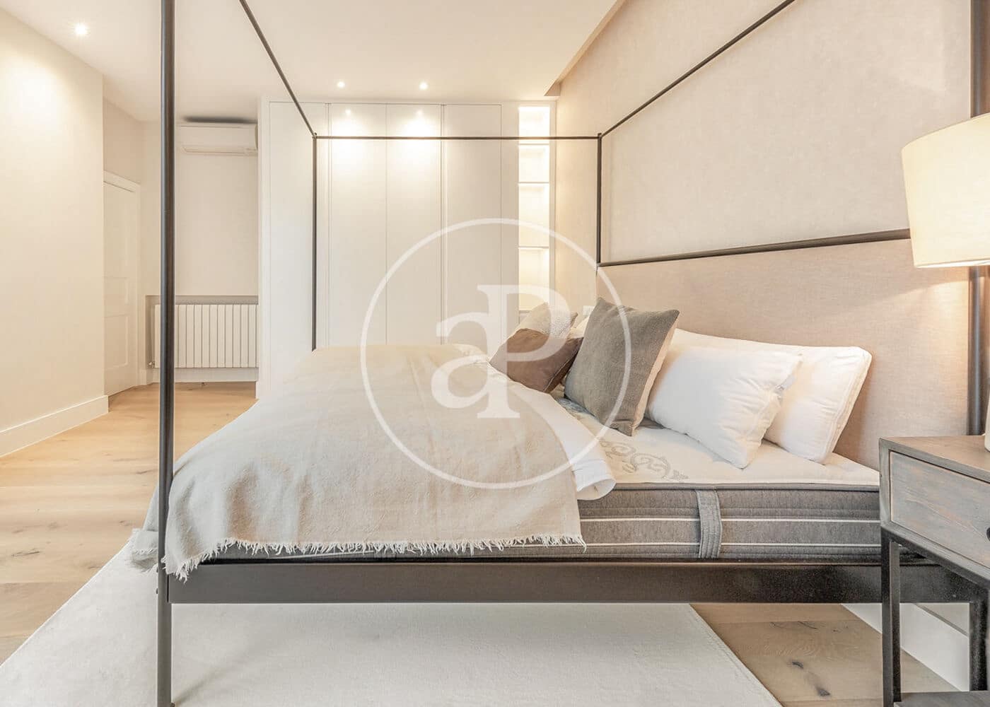 Appartement de 3 chambres à louer à Madrid ville - 7 300 € (Ref: 8726432)