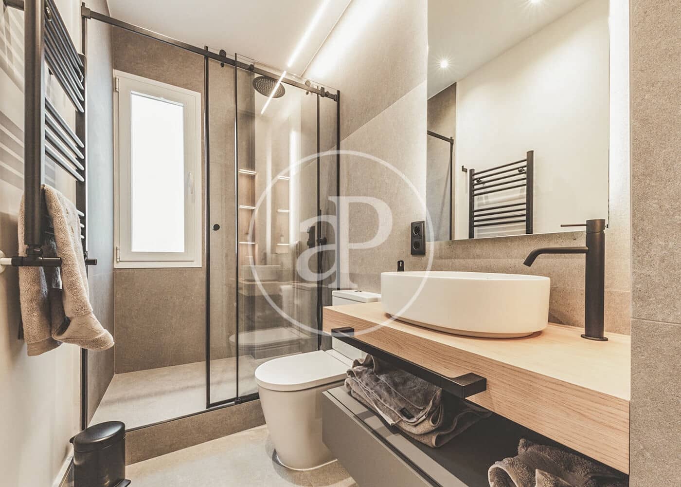 Appartement de 3 chambres à louer à Madrid ville - 7 300 € (Ref: 8726432)