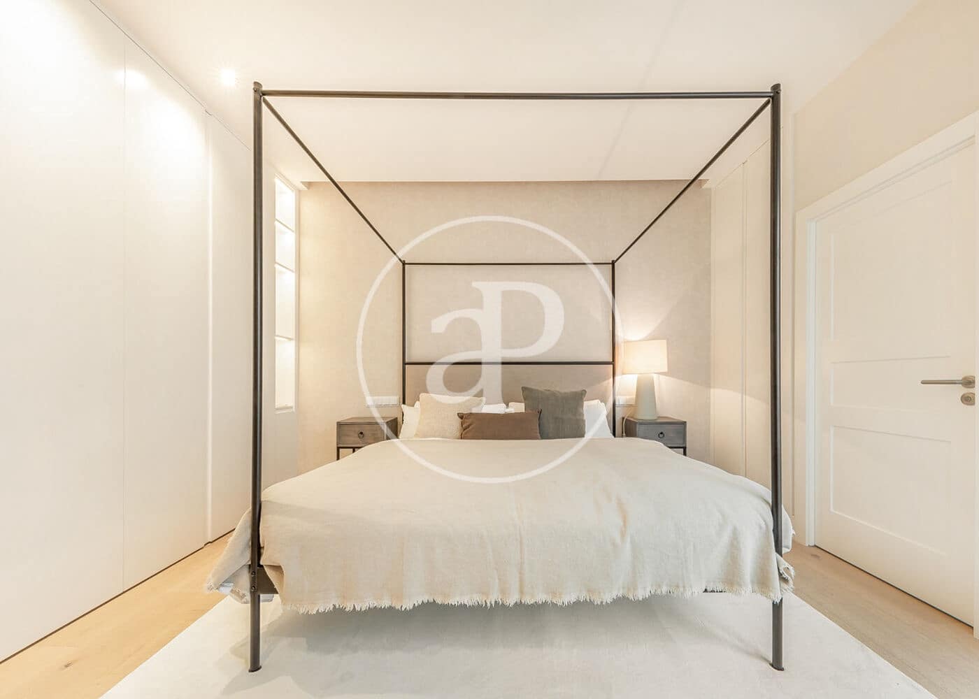 Appartement de 3 chambres à louer à Madrid ville - 7 300 € (Ref: 8726432)