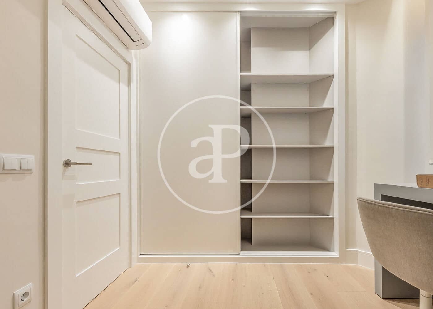 Appartement de 3 chambres à louer à Madrid ville - 7 300 € (Ref: 8726432)