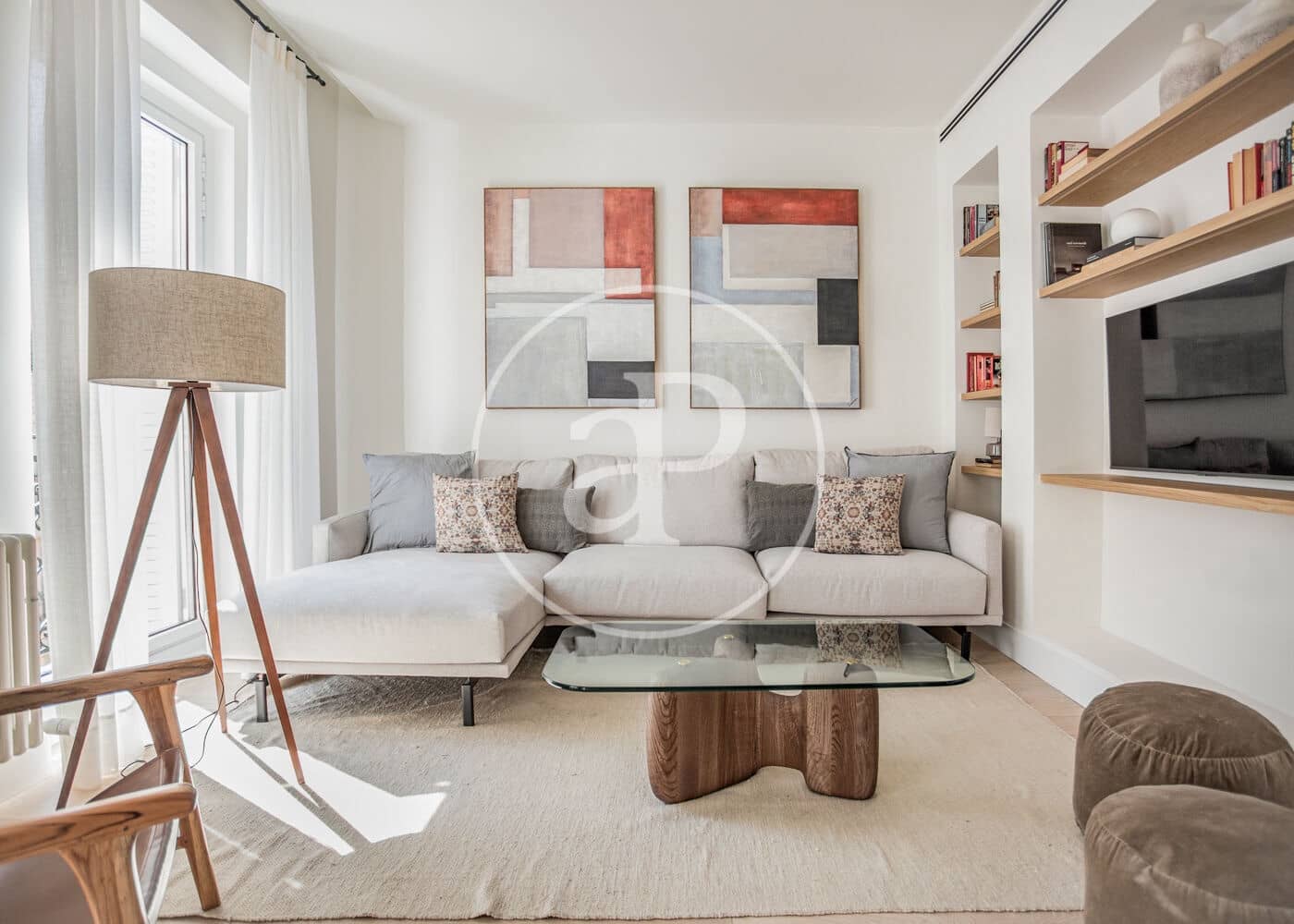 3 soveværelse Lejlighed til leje i Madrid by - € 7.800 (Ref: 8726437)