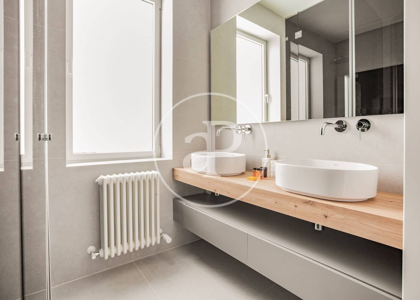 3 soveværelse Lejlighed til leje i Madrid by - € 7.800 (Ref: 8726437)