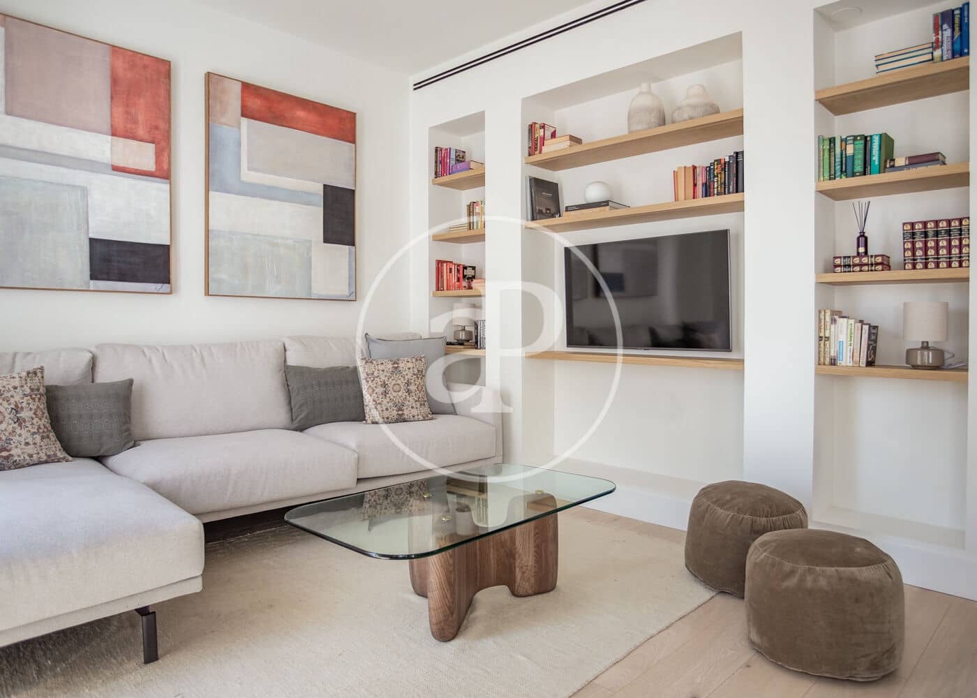 3 soveværelse Lejlighed til leje i Madrid by - € 7.800 (Ref: 8726437)