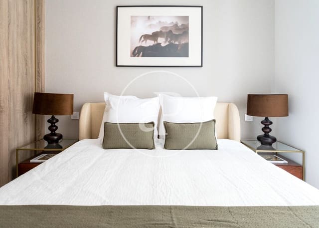 2 quarto Apartamento para arrendar em Almagro, Madrid cidade - 3 800 € (Ref: 8726450)