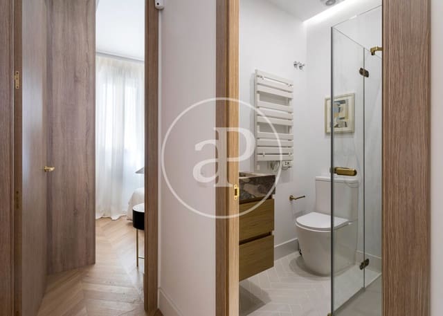 2 quarto Apartamento para arrendar em Almagro, Madrid cidade - 3 800 € (Ref: 8726450)