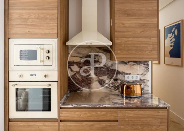 2 quarto Apartamento para arrendar em Almagro, Madrid cidade - 3 800 € (Ref: 8726450)