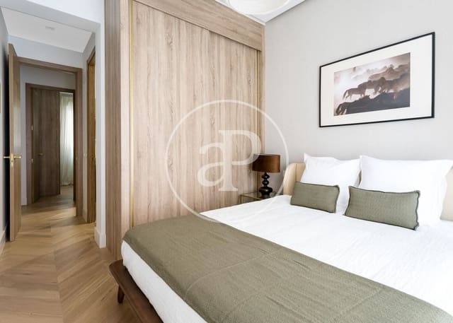 2 quarto Apartamento para arrendar em Almagro, Madrid cidade - 3 800 € (Ref: 8726450)